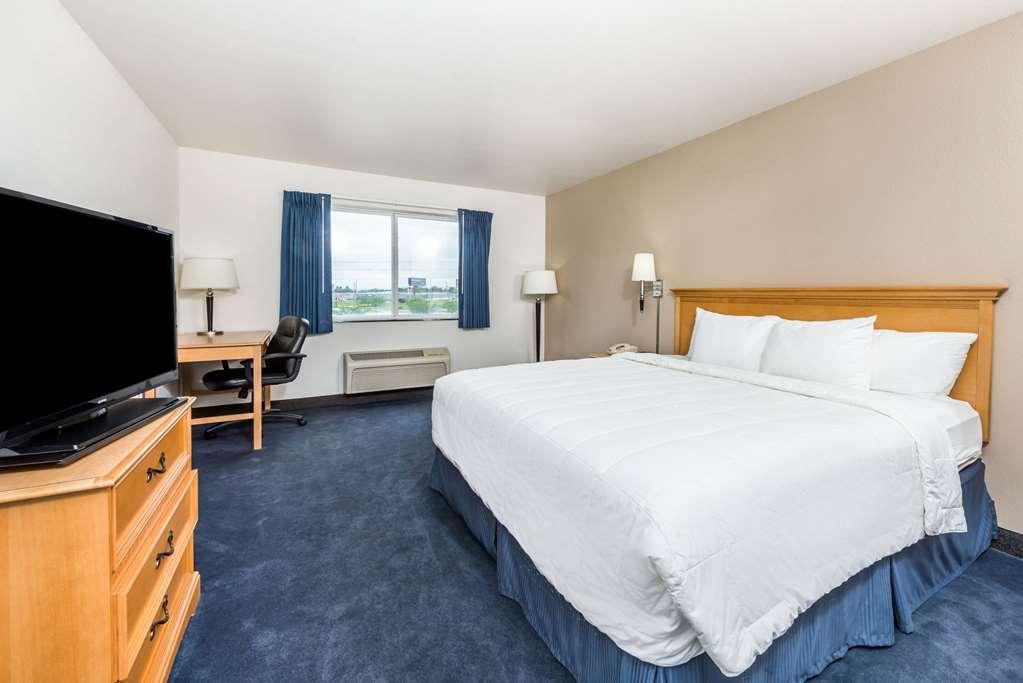 Hotel Baymont By Wyndham Indianapolis Northeast Habitación foto