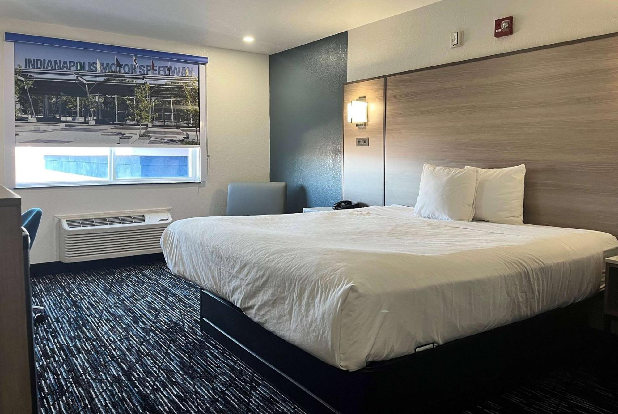 Hotel Baymont By Wyndham Indianapolis Northeast Exterior foto